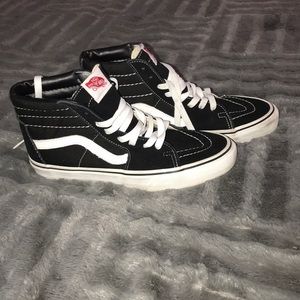 Vans midtop shoes